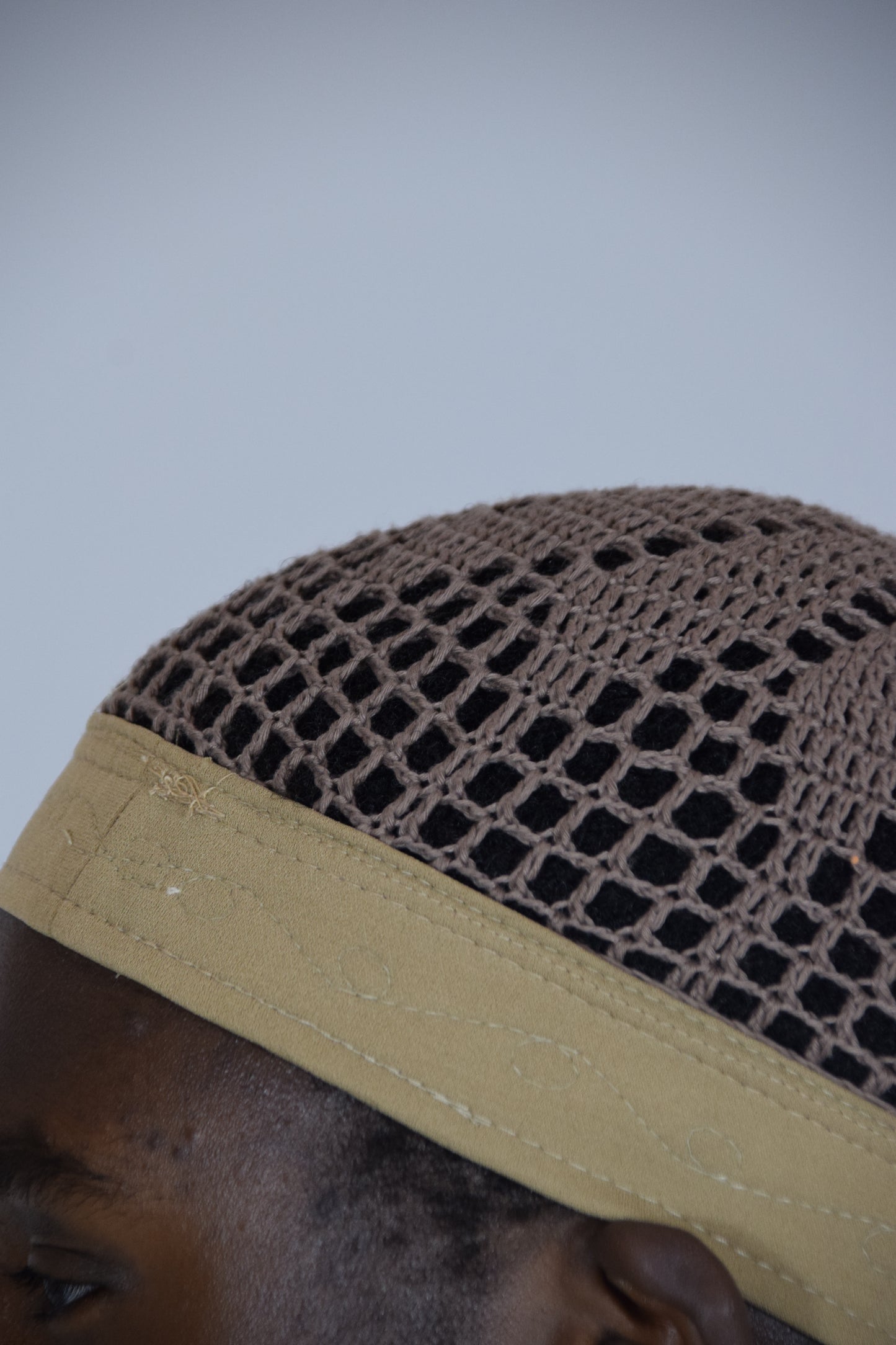 Kufi Egipcio Bordado Clásico – Marron y Beige