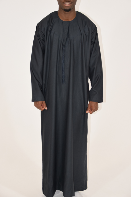 Thobe Emirati Hannawi (Azul muy oscuro)