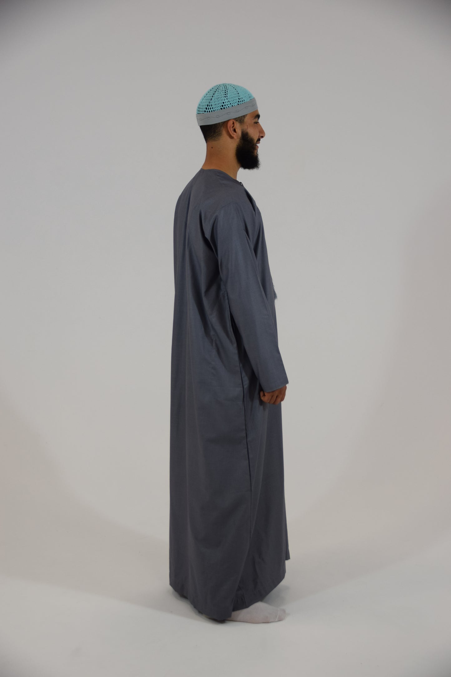 Thobe Emirati Hannawi (Gris azulado)