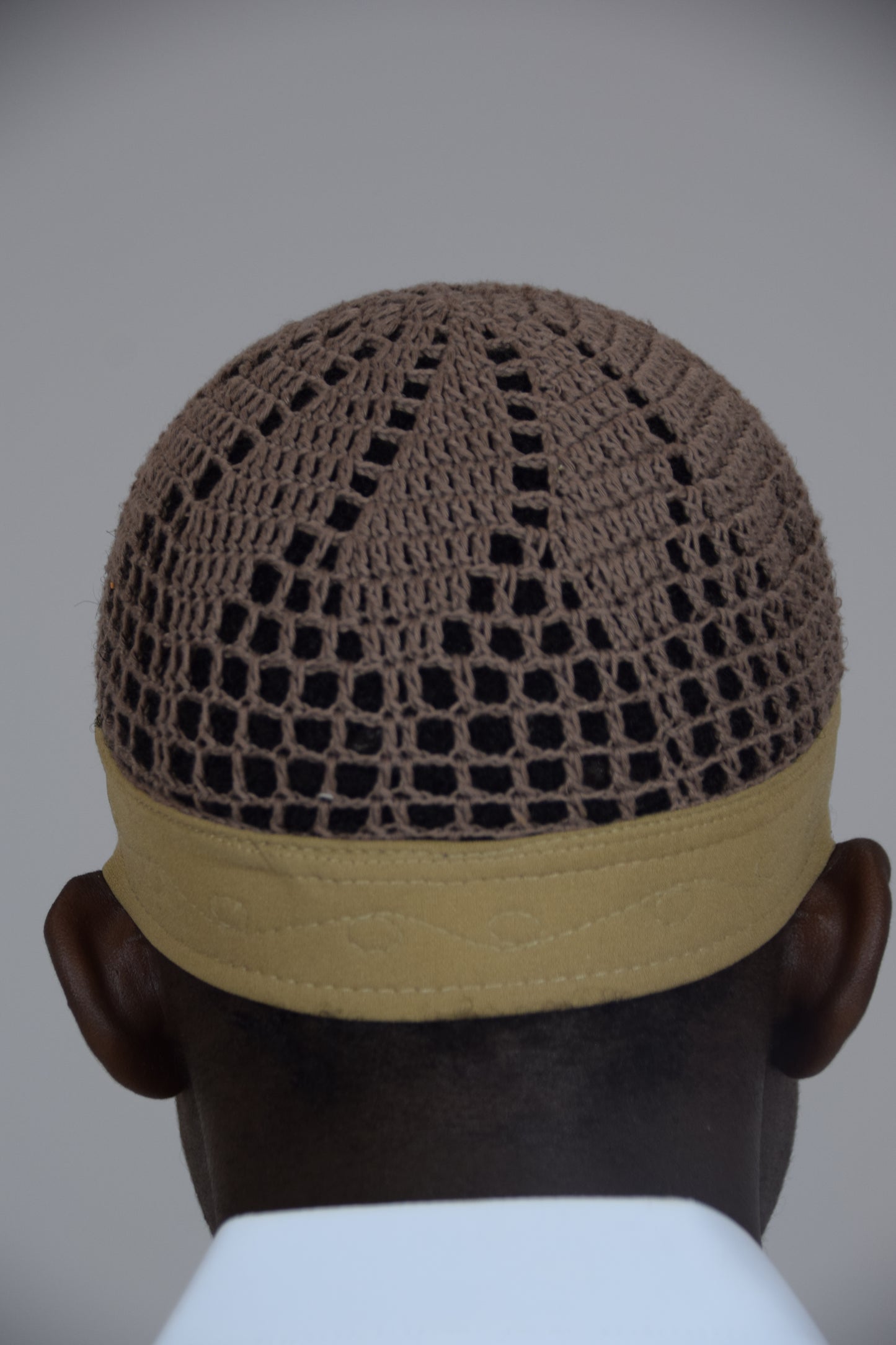 Kufi Egipcio Bordado Clásico – Marron y Beige