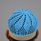 Kufi Egipcio Bordado Clásico – Azul cielo y beige