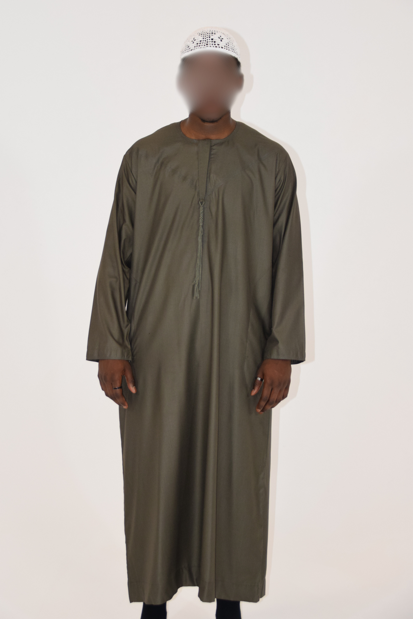 Thobe Emirati Hannawi (Verde oliva oscuro)