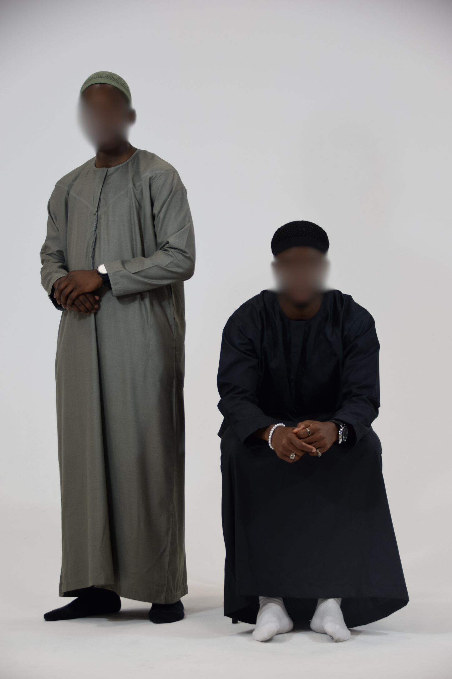 Thobe Emirati Hannawi (Verde oliva oscuro)