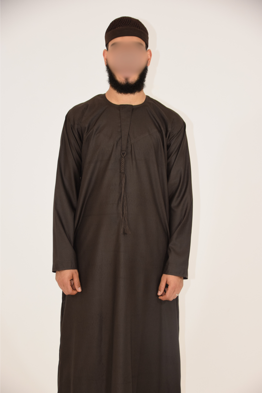 Thobe Emirati Hannawi (Marrón oscuro)