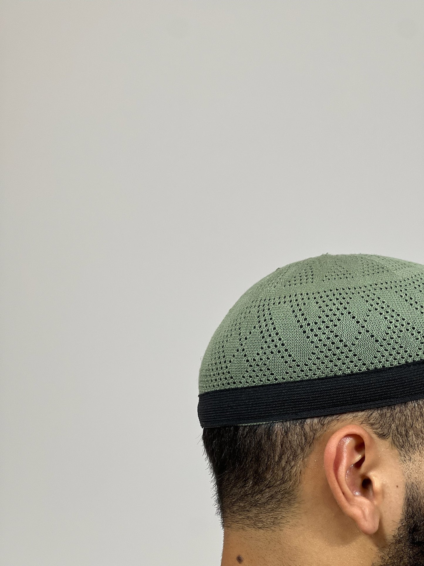Kufi con Borde Negro - Colores Variados