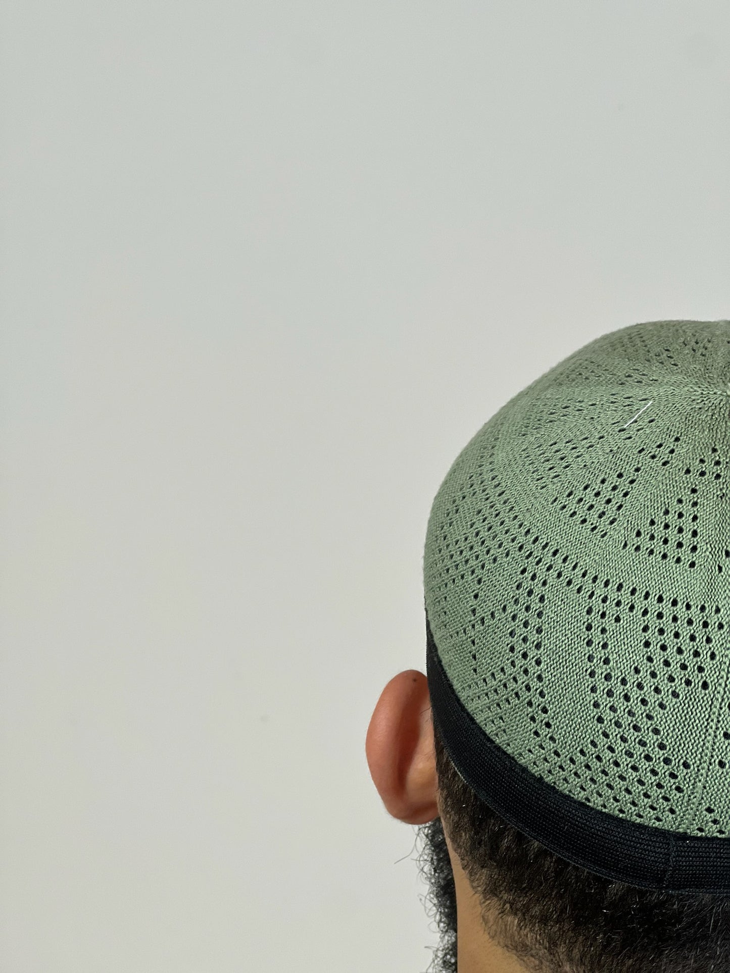 Kufi con Borde Negro - Colores Variados