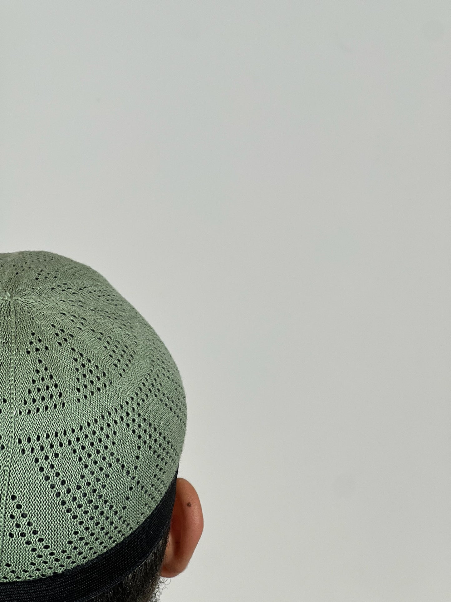 Kufi con Borde Negro - Colores Variados