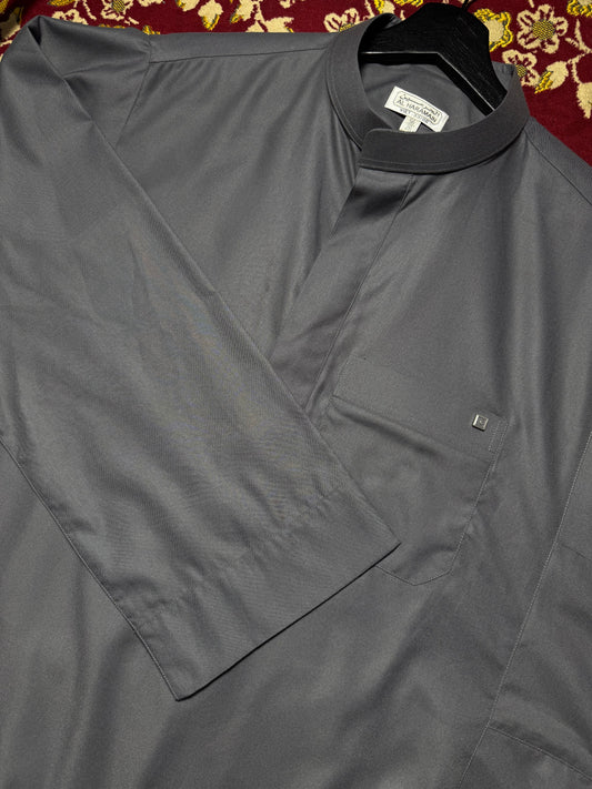Thobe Al-Haramain Ihsan (Gris oscuro)