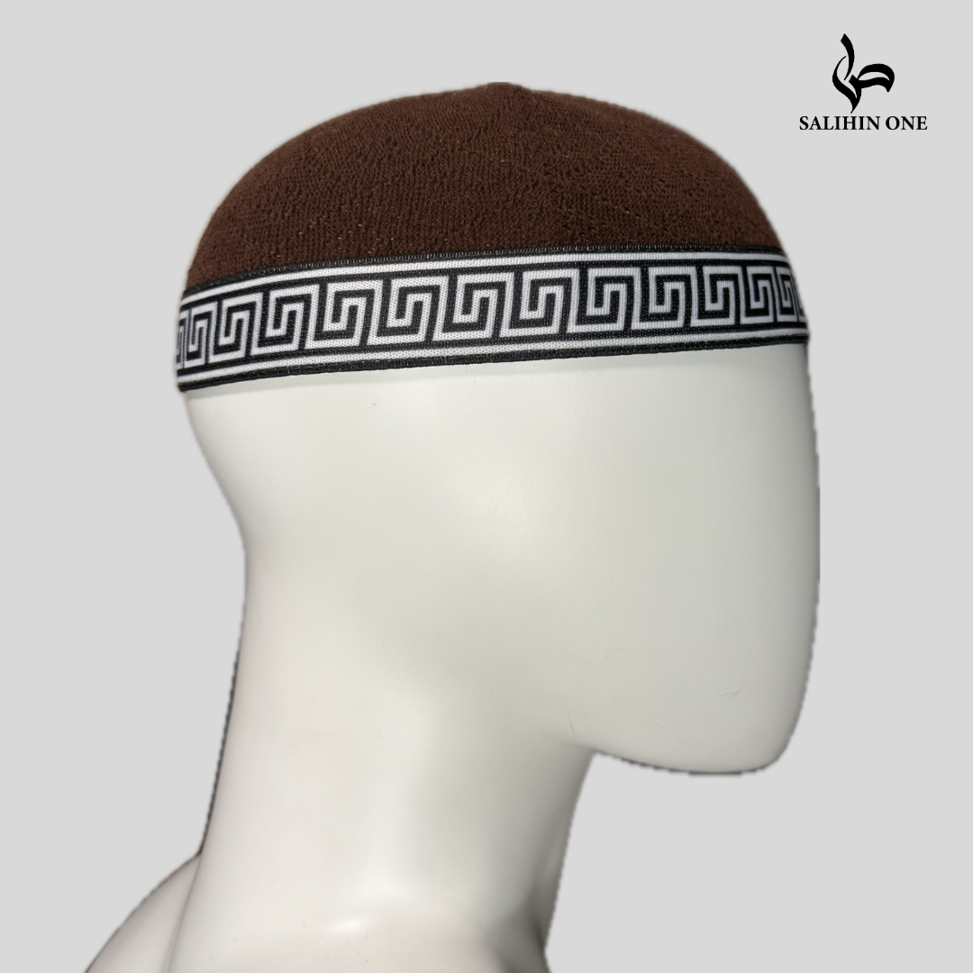 Kufi Egipcio Marrón con bordes en blanco y negro